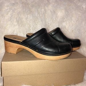 Clarks Preslet Sheen Clog